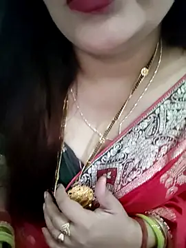 Snapshot of Mayuri77 chatting on 11-18-25, 06:51 Mayuri77 online show from 11-18-25, 06:51