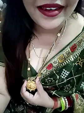 Snapshot of Mayuri77 chatting on 11-18-25, 06:56 Mayuri77 online show from 11-18-25, 06:56