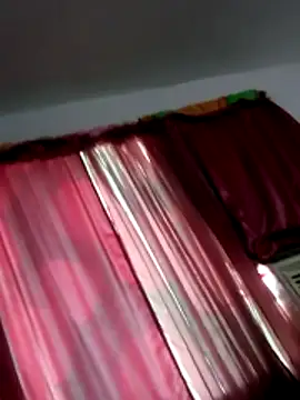Snapshot of Juan_45 chatting on 05-26-26, 01:40 Juan 45 online show from 05-26-26, 01:40