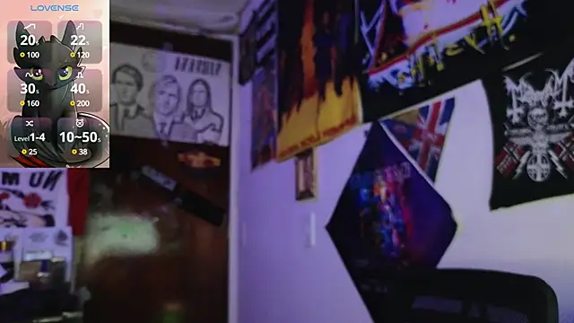 Snapshot of Darkness_jones_ chatting on 12-10-24, 01:11 Darkness jones online show from 12-10-24, 01:11