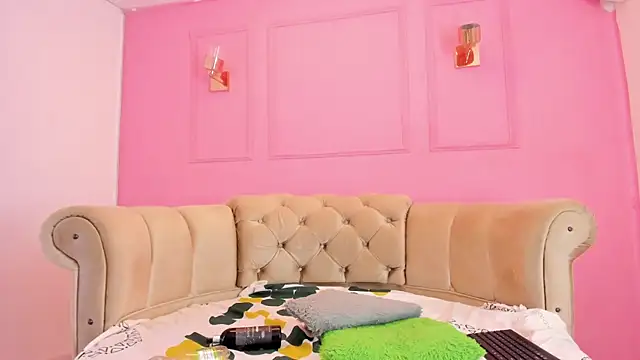 briannaduque online show from 01-11-25, 03:42