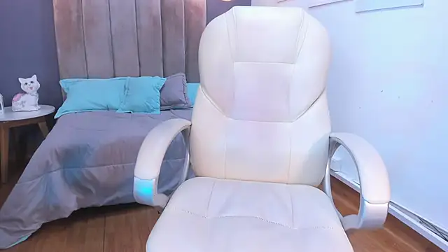 cami rouxxx  online show from 01-14-25, 12:54