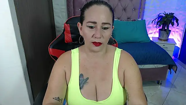 Snapshot of ashleylove_prg chatting on 03-12-25, 03:02 ashleylove prg online show from 03-12-25, 03:02
