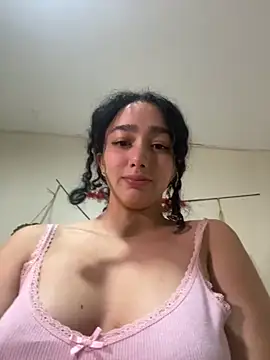Snapshot of Doll4you_ chatting on 10-19-25, 04:13 Doll4you  online show from 10-19-25, 04:13