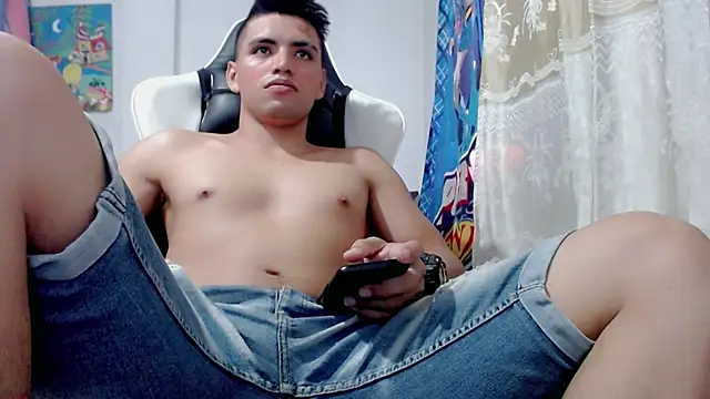 danilo302209 online show from 02-04-25, 08:28