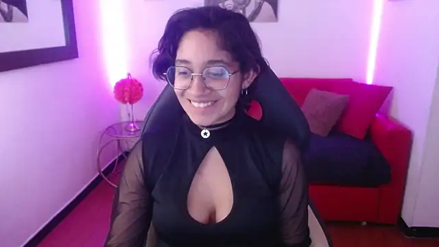 Snapshot of Lili_Gomez_ chatting on 02-03-25, 05:14 Lili Gomez online show from 02-03-25, 05:14