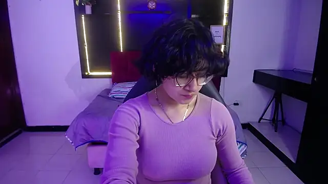 Snapshot of Lili_Gomez_ chatting on 11-08-25, 01:11 Lili Gomez online show from 11-08-25, 01:11