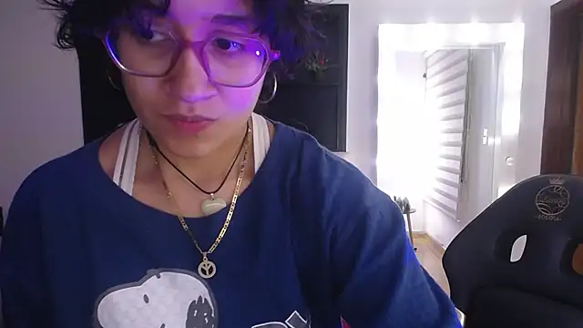 Snapshot of Lili_Gomez_ chatting on 11-30-25, 12:42 Lili Gomez online show from 11-30-25, 12:42