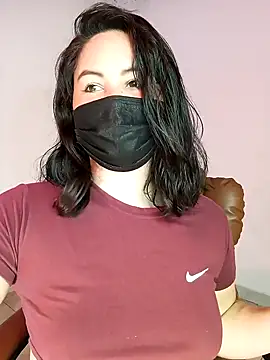 Snapshot of Aiunii1 chatting on 11-15-25, 01:18 Aiunii1 online show from 11-15-25, 01:18