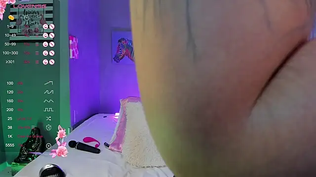 PammelaRoss1 online show from 03-11-26, 05:19