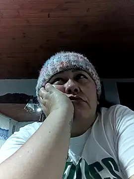 Snapshot of Darly_Gomez chatting on 02-12-26, 04:07 Darly Gomez online show from 02-12-26, 04:07