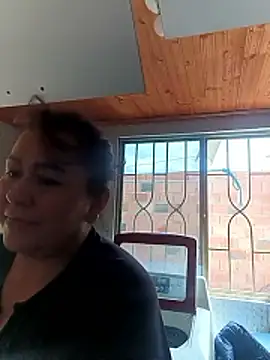 Snapshot of Darly_Gomez chatting on 05-20-26, 02:56 Darly Gomez online show from 05-20-26, 02:56