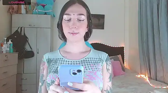 karla zambrano online show from 03-19-25, 04:02