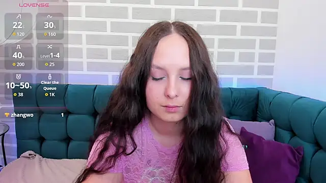 BeatriceReeves online show from 05-08-26, 01:11