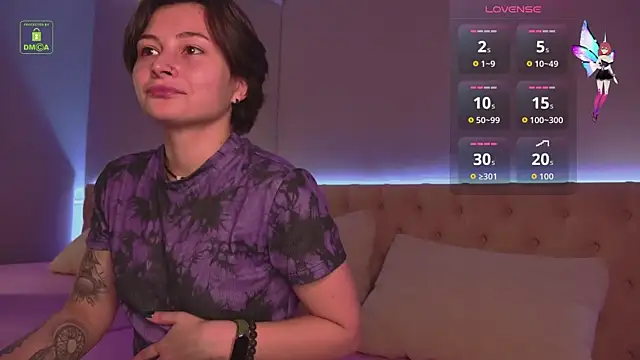 Snapshot of Ishtar_Divine chatting on 10-19-25, 03:56 Ishtar Divine online show from 10-19-25, 03:56