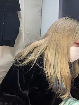 Snapshot of YUNA-yuna chatting on 12-31-24, 03:53 YUNA-yuna online show from 12-31-24, 03:53