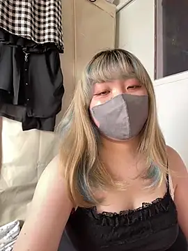 Snapshot of YUNA-yuna chatting on 01-17-25, 05:00 YUNA-yuna online show from 01-17-25, 05:00