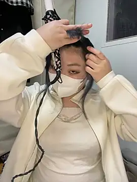 Snapshot of YUNA-yuna chatting on 01-26-25, 02:41 YUNA-yuna online show from 01-26-25, 02:41