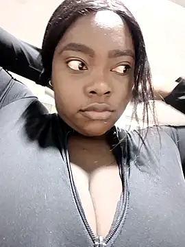 Snapshot of ReaGrant chatting on 12-24-24, 12:00 ReaGrant online show from 12-24-24, 12:00