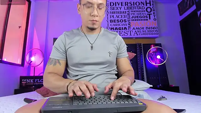 JoshMillerr  online show from 05-06-26, 06:57