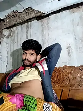 Snapshot of Roni1028 chatting on 02-11-26, 09:53 Roni1028 online show from 02-11-26, 09:53