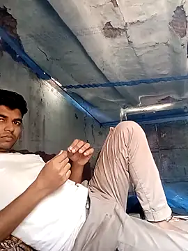 Snapshot of Roni1028 chatting on 03-18-26, 08:06 Roni1028 online show from 03-18-26, 08:06