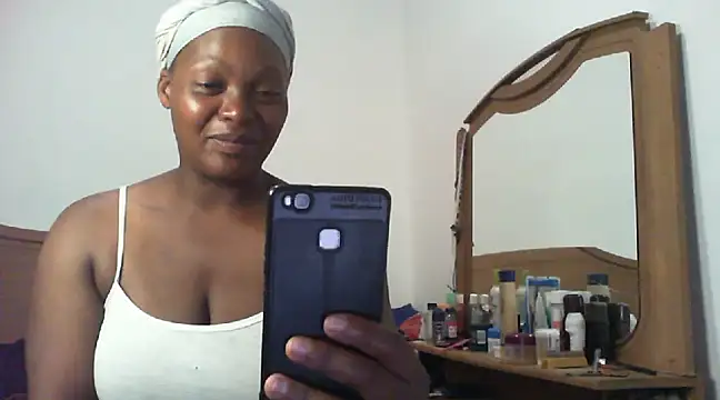 Snapshot of wet_Lips_x_x chatting on 02-11-25, 07:38 wet Lips x x online show from 02-11-25, 07:38