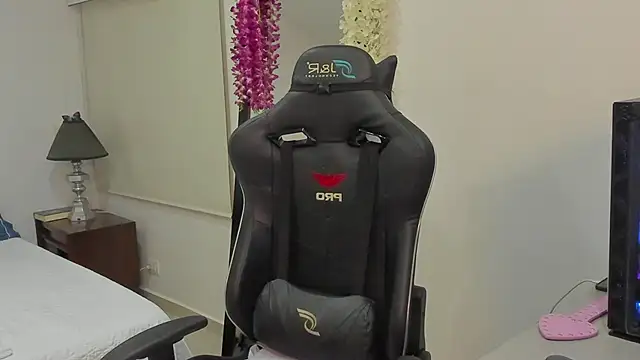 poisson ivy online show from 03-07-25, 04:13