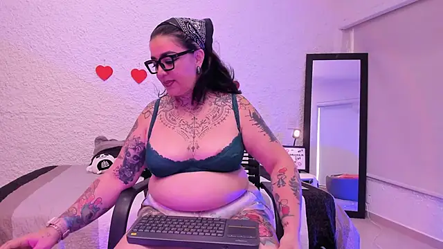 poisson ivy online show from 09-10-25, 08:20