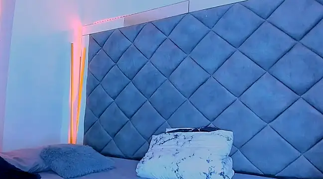 Nellyhills online show from 03-12-25, 06:22