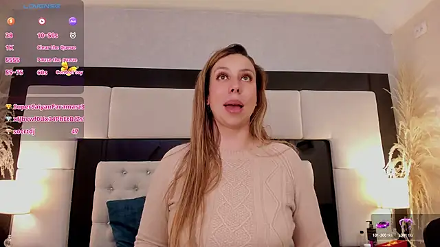 Snapshot of CarlaRossi_ chatting on 02-04-25, 10:45 CarlaRossi online show from 02-04-25, 10:45