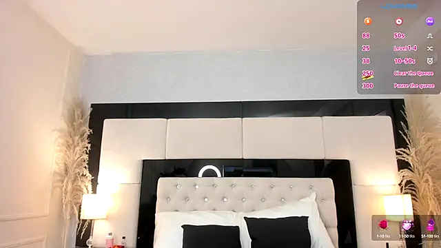 Snapshot of CarlaRossi_ chatting on 10-07-25, 07:44 CarlaRossi online show from 10-07-25, 07:44