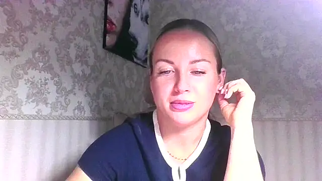 jennifer838 online show from 10-06-25, 12:02