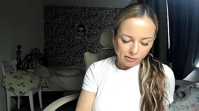 jennifer838 online show from 04-28-26, 11:48