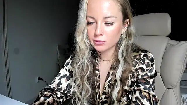 jennifer838 online show from 04-29-26, 06:47