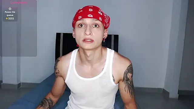 arthurphoenix  online show from 12-19-24, 02:56