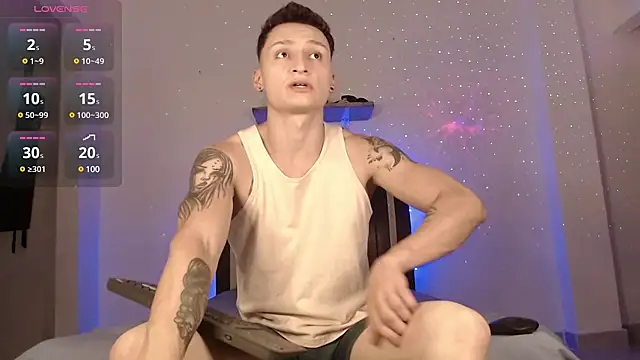 arthurphoenix  online show from 01-09-25, 03:04