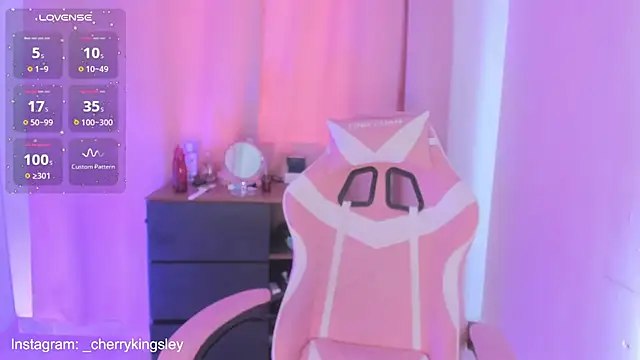  cherrykingsley1 online show from 03-02-25, 02:00