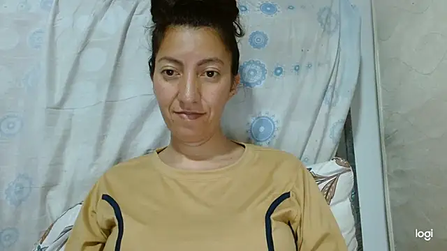 Snapshot of kaybabyhot chatting on 10-02-25, 03:35 kaybabyhot online show from 10-02-25, 03:35