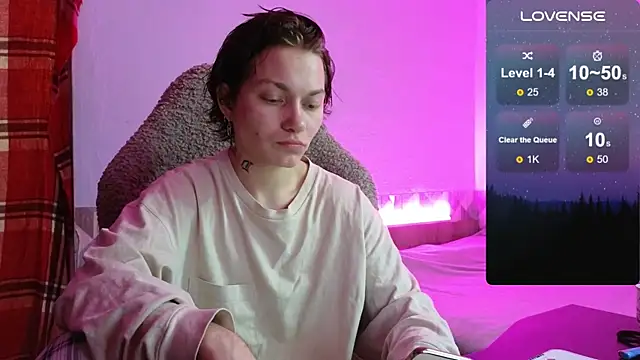 esajukyy online show from 10-28-25, 05:59