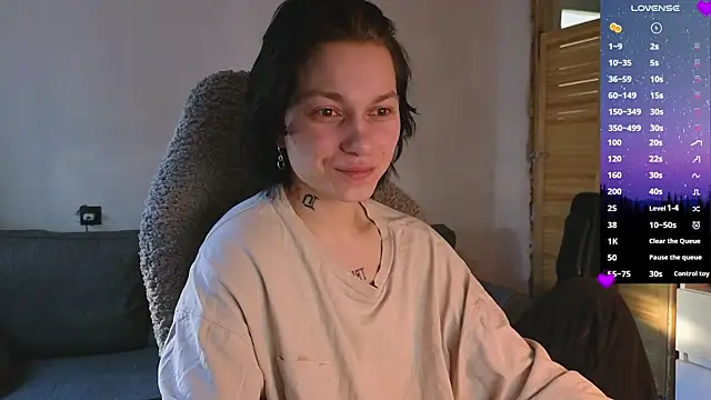 esajukyy online show from 04-08-26, 01:05