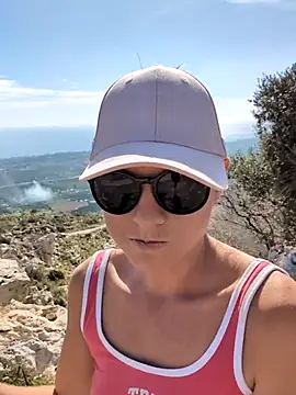 Snapshot of Samira-Summer chatting on 11-03-25, 09:54 Samira-Summer online show from 11-03-25, 09:54