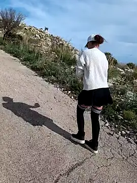 Snapshot of Samira-Summer chatting on 12-04-25, 10:13 Samira-Summer online show from 12-04-25, 10:13