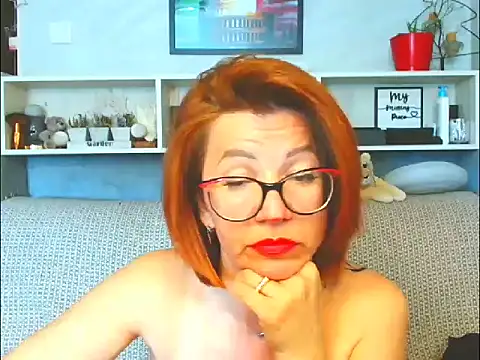 Snapshot of Natali3855 chatting on 06-06-26, 05:45 Natali3855 online show from 06-06-26, 05:45