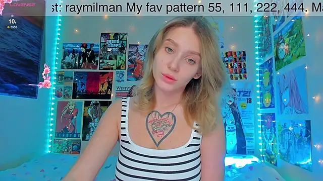 Snapshot of AliceMilman chatting on 12-14-24, 09:51 AliceMilman online show from 12-14-24, 09:51