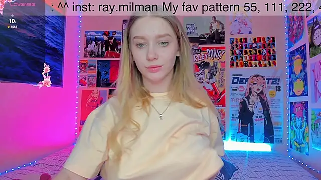 Snapshot of AliceMilman chatting on 01-11-25, 09:57 AliceMilman online show from 01-11-25, 09:57