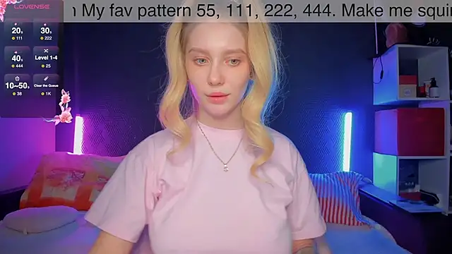 Snapshot of AliceMilman chatting on 03-04-25, 05:56 AliceMilman online show from 03-04-25, 05:56