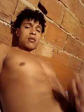 Snapshot of Black_Diamon_ chatting on 12-21-25, 08:27 Black Diamon online show from 12-21-25, 08:27