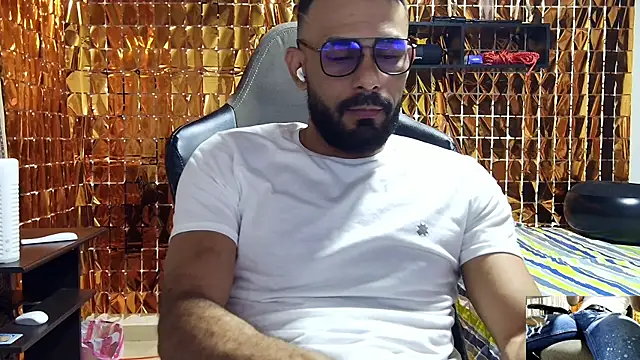 Snapshot of BEN_BLAZE chatting on 01-19-25, 11:32 BEN BLAZE online show from 01-19-25, 11:32