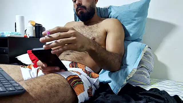 Snapshot of BEN_BLAZE chatting on 02-18-25, 07:30 BEN BLAZE online show from 02-18-25, 07:30